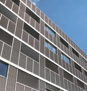 RENSON LINIUS homlokzati szellőzőlamella L175 típus beépítve